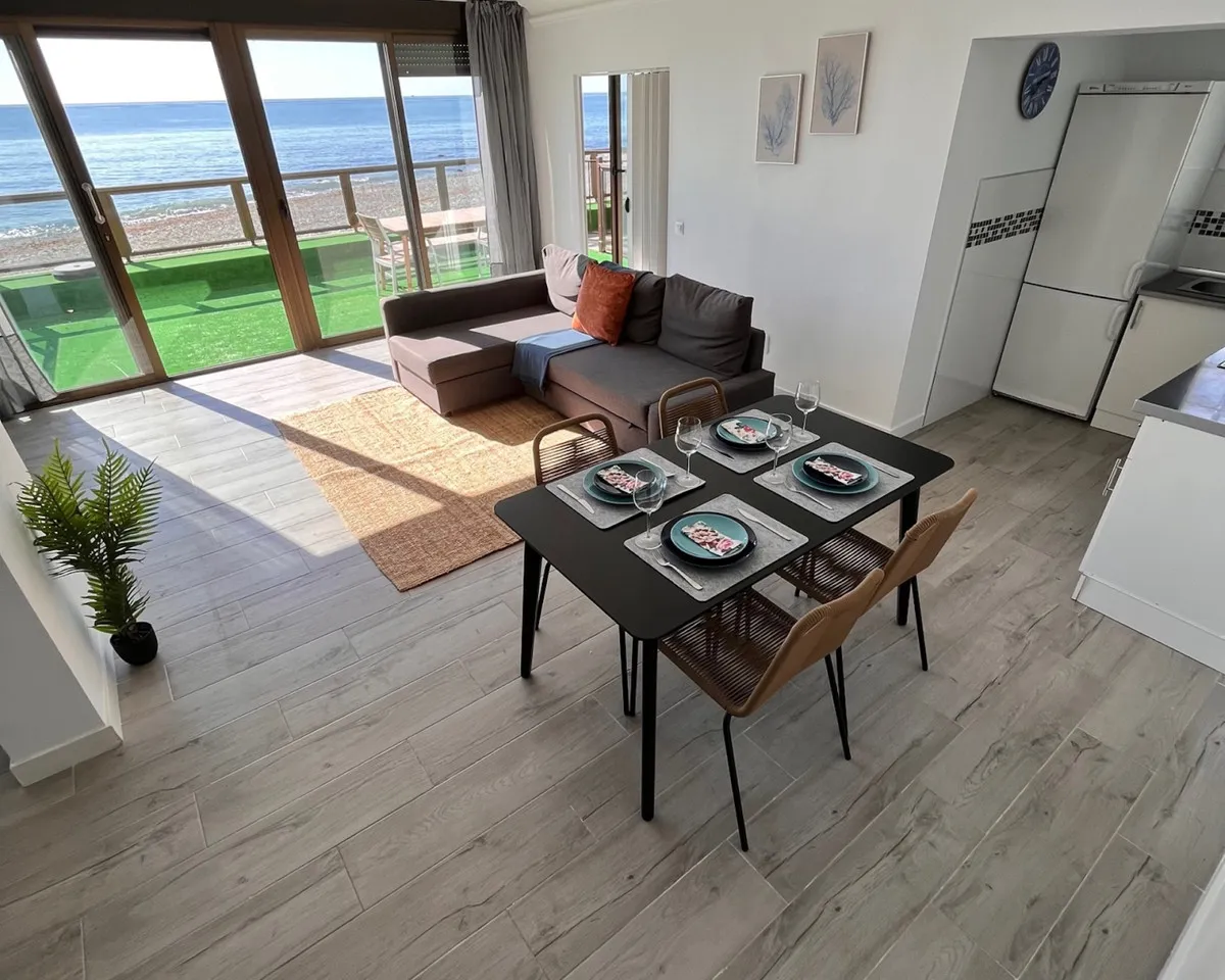 6cc12f40-5201-43e3-bc94-29d10d3ba71f