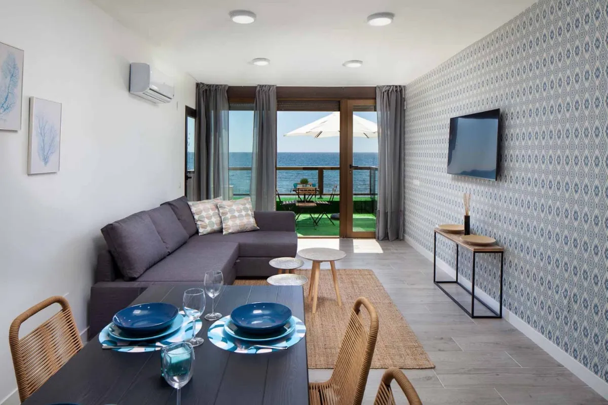 7cb5a56f-1554-4370-acaa-f3f7fc7b802e