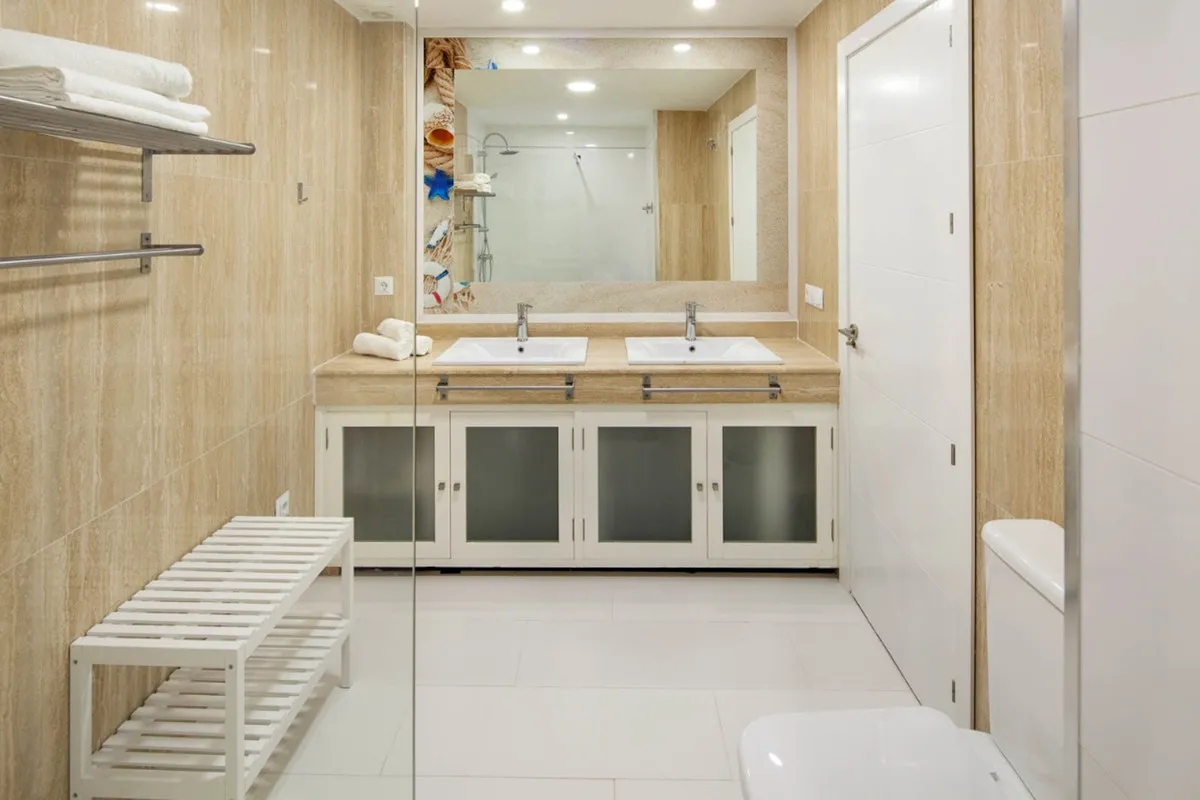 a3ffd812-1d8d-4934-9d13-e46c1cfa7aae