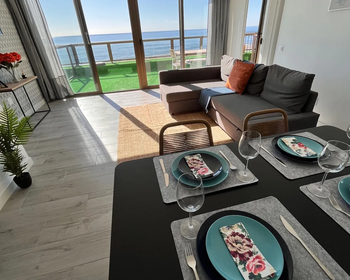 ff2acdd9-860d-404b-b3c3-58011dd796e9