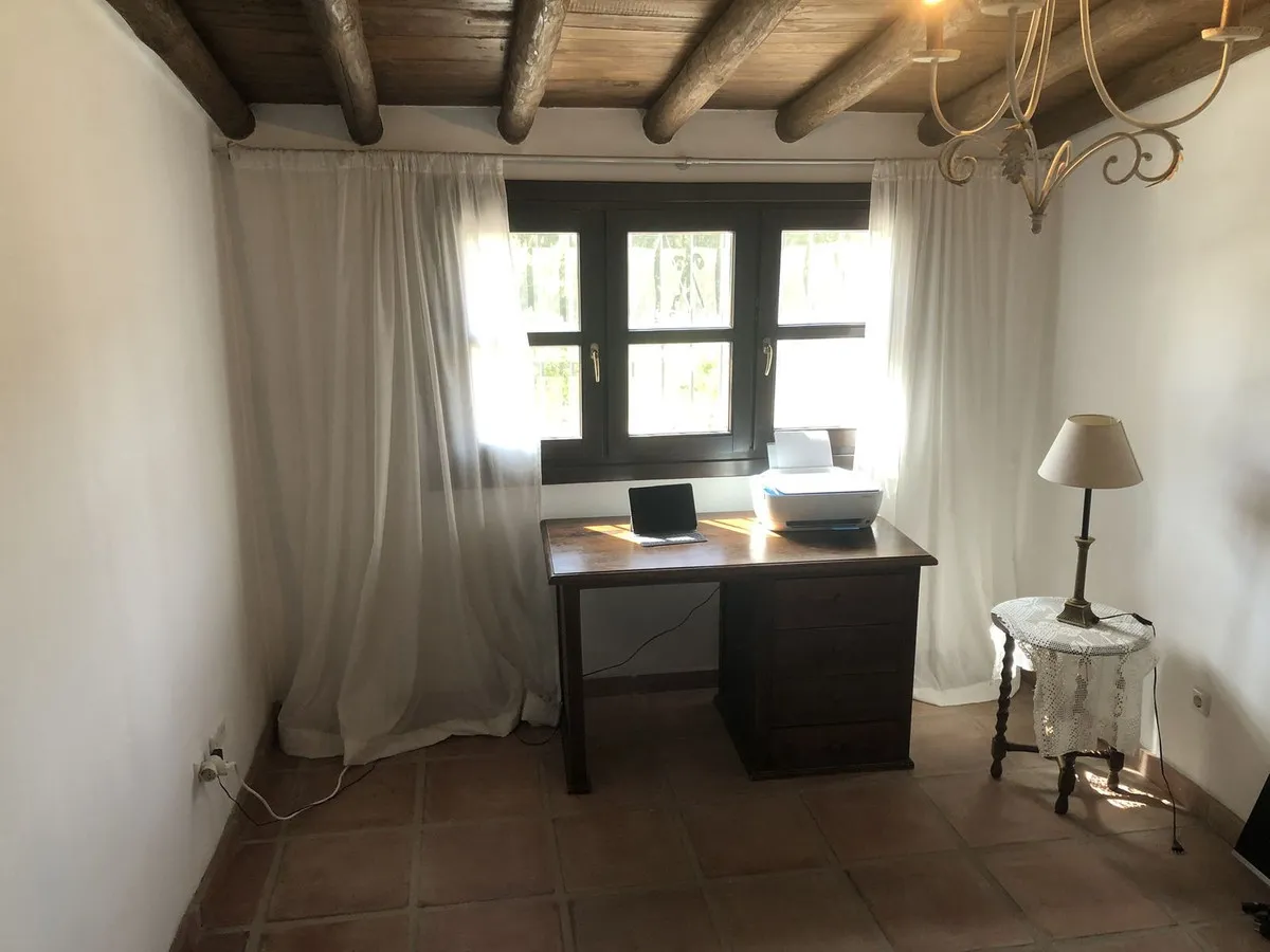 812202a8-12c5-4f08-83a5-bbfd41f75512