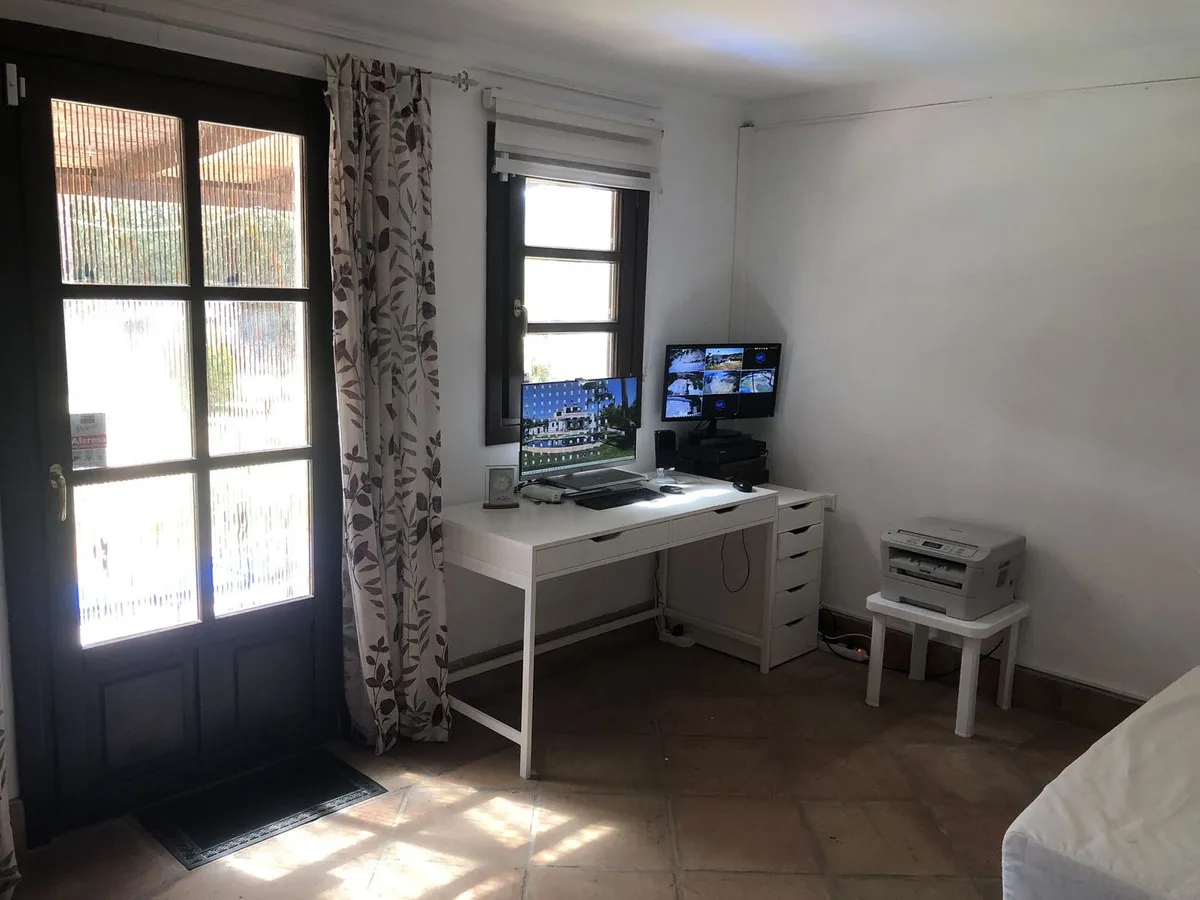 84d5a69b-295e-49cb-8b73-d3beb0fea8d7