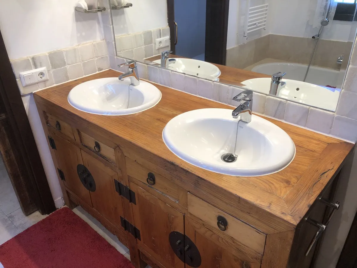 a10e272a-765a-490d-8694-9f127f994c02