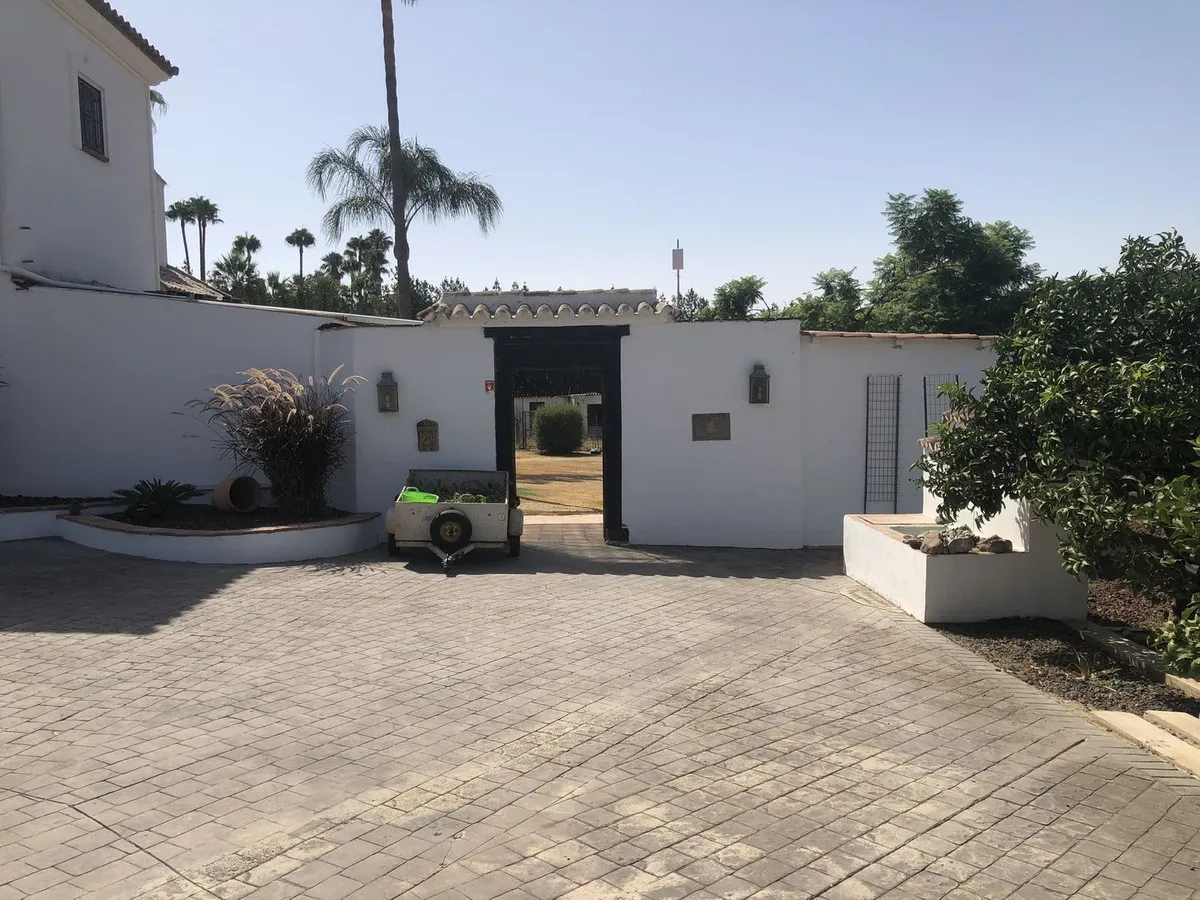 e3ad3f1c-7601-4737-80a0-4a6a30d0a59b