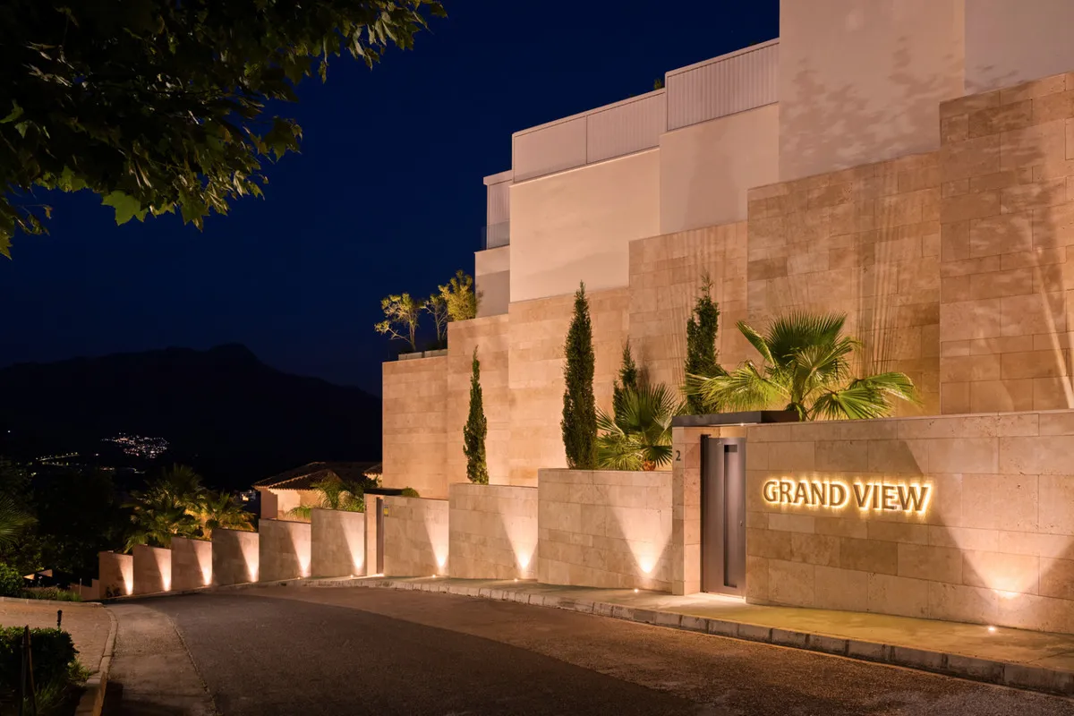 1d740177-4ca2-4819-96c4-279bb23e6222