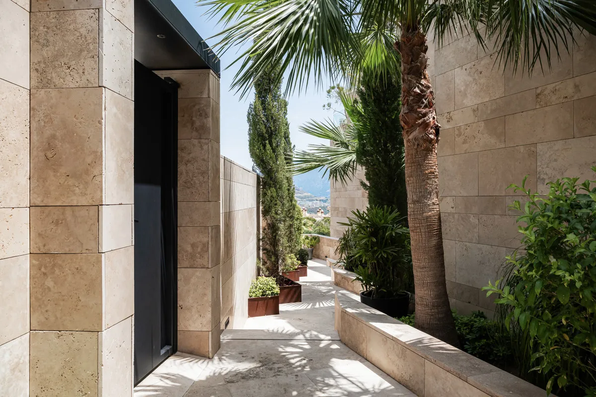 9cd21b1b-f4f5-4c53-9689-b4a816f94951