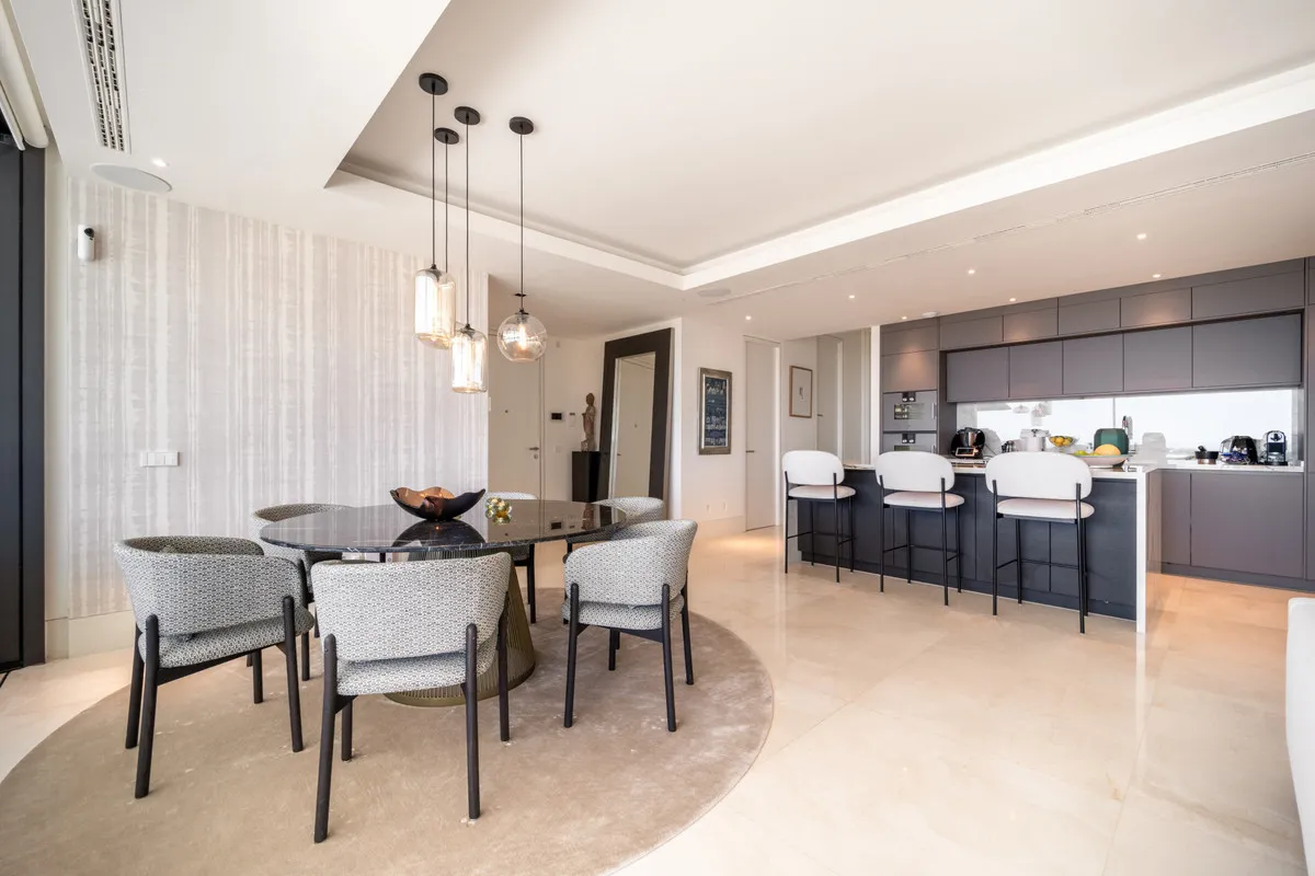 e98b06f2-108c-4f9e-bff7-8776a15e766b