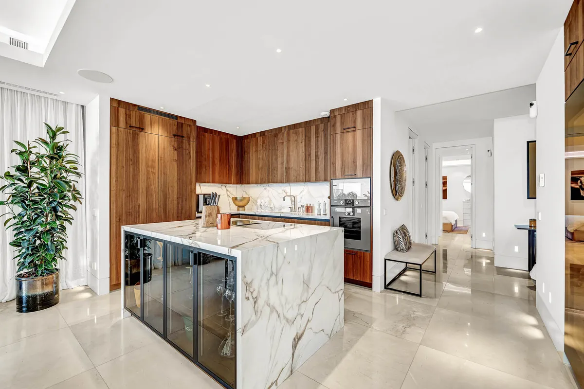 9110fd3b-204a-4e25-a7f8-65276c294c2e