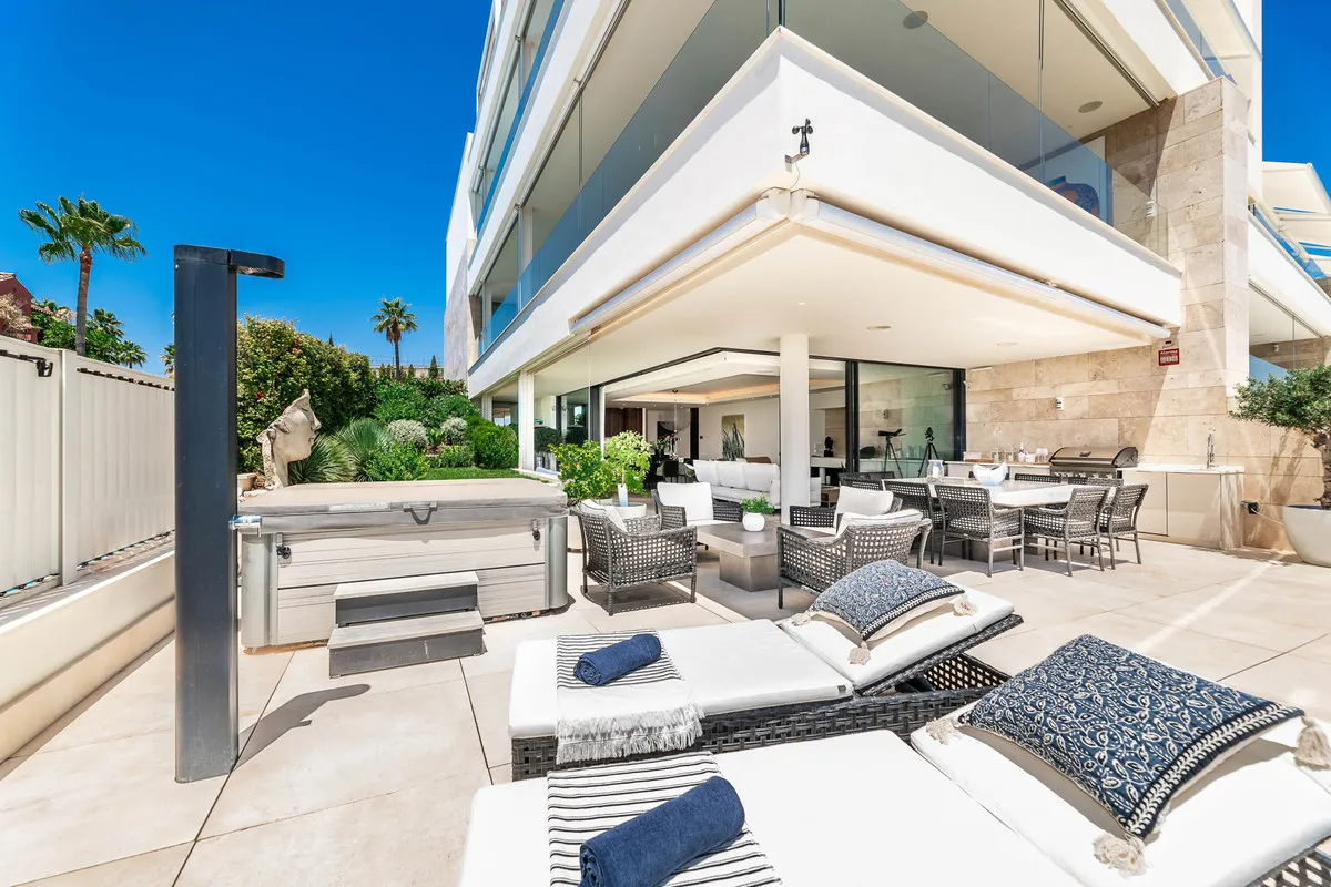 eeac4544-8fca-4f11-9e2d-3818d2026464