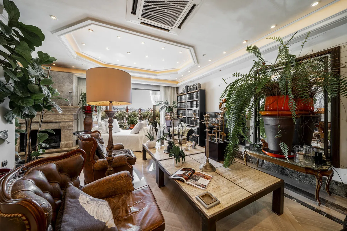 4aff3e12-afa4-4688-9a84-bafd784b04de