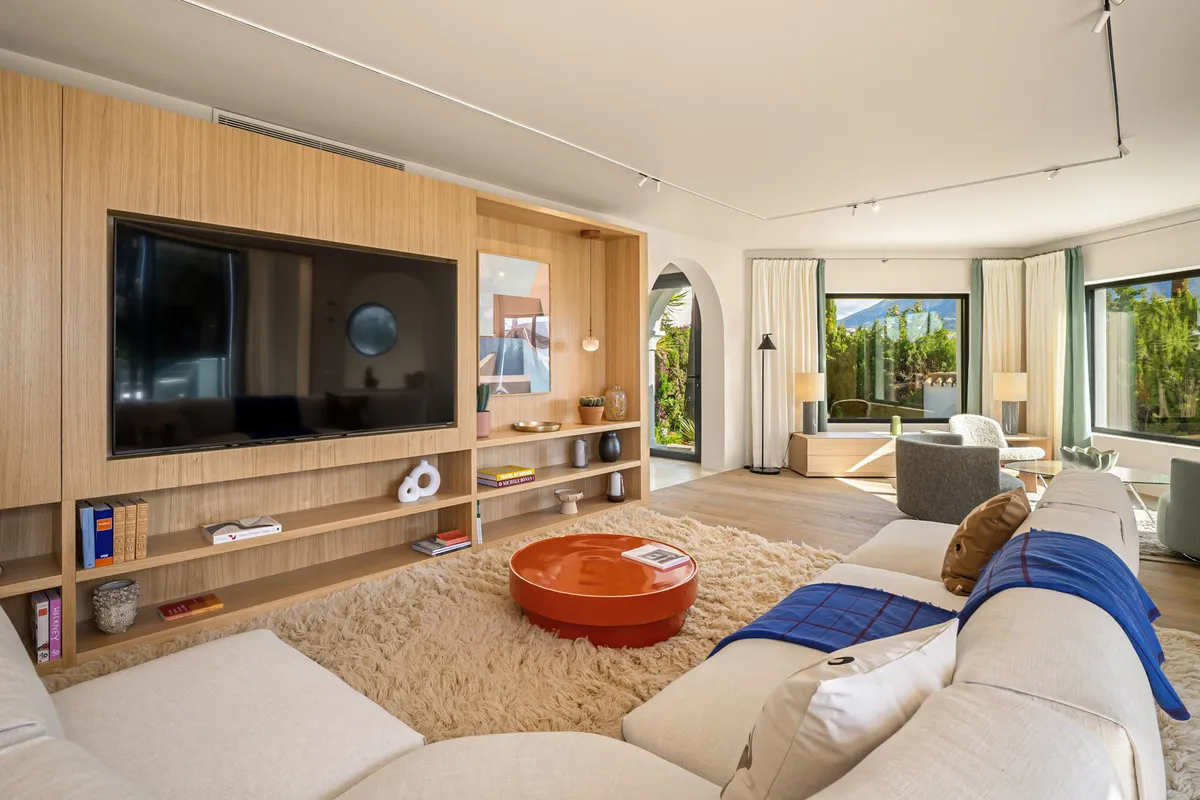 6db50bd6-2aff-4393-842c-2fe46530c1f5