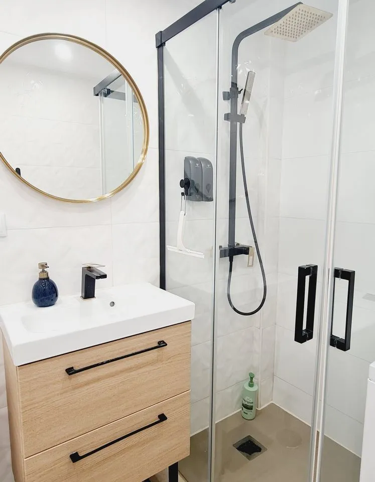 65837f18-7143-4051-98b7-73e9fab523ab