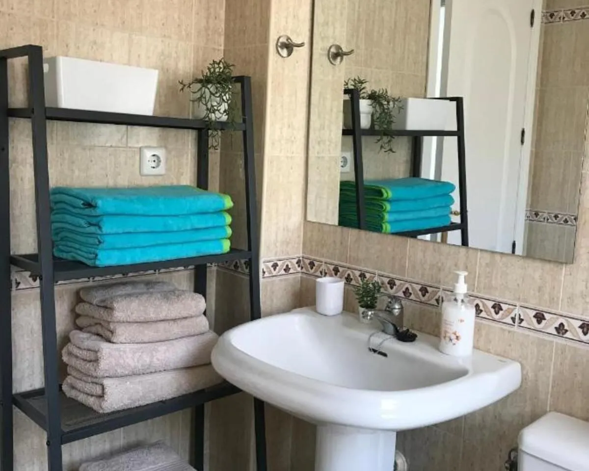 ba0d4b15-b0d9-43ce-b037-e7674877e941