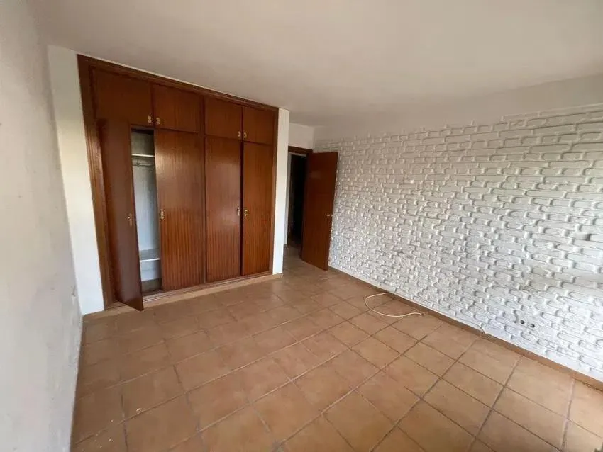 a3732844-8548-46e2-96e1-01a126fac598