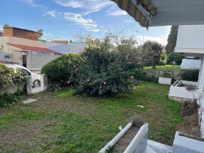 a82e0dd1-8148-41fa-b416-27c873d0d895