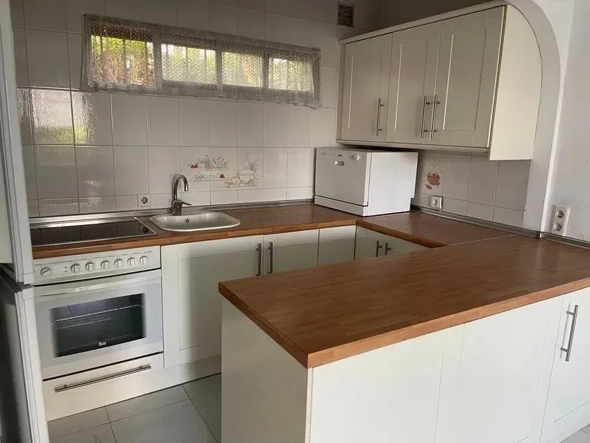 aef6e740-9e9c-4d95-bade-a1a4861b339e