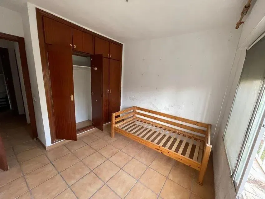 fa16555e-78c3-4b3e-afee-89886d9f0d78