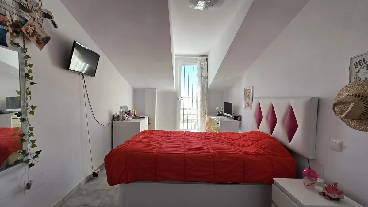 91256d8a-52d7-432c-9db5-03c24787faeb