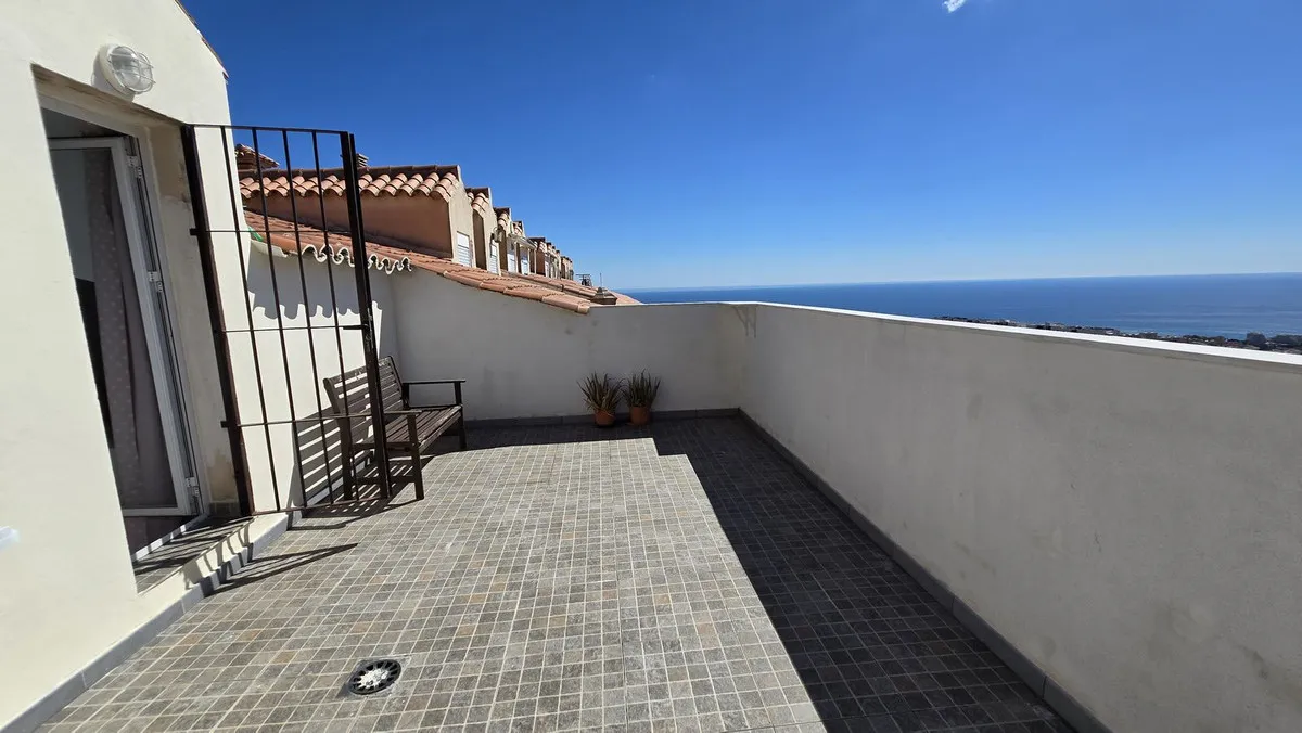 cfd3a2a8-1a91-4b72-bfc8-d44e01093a7e