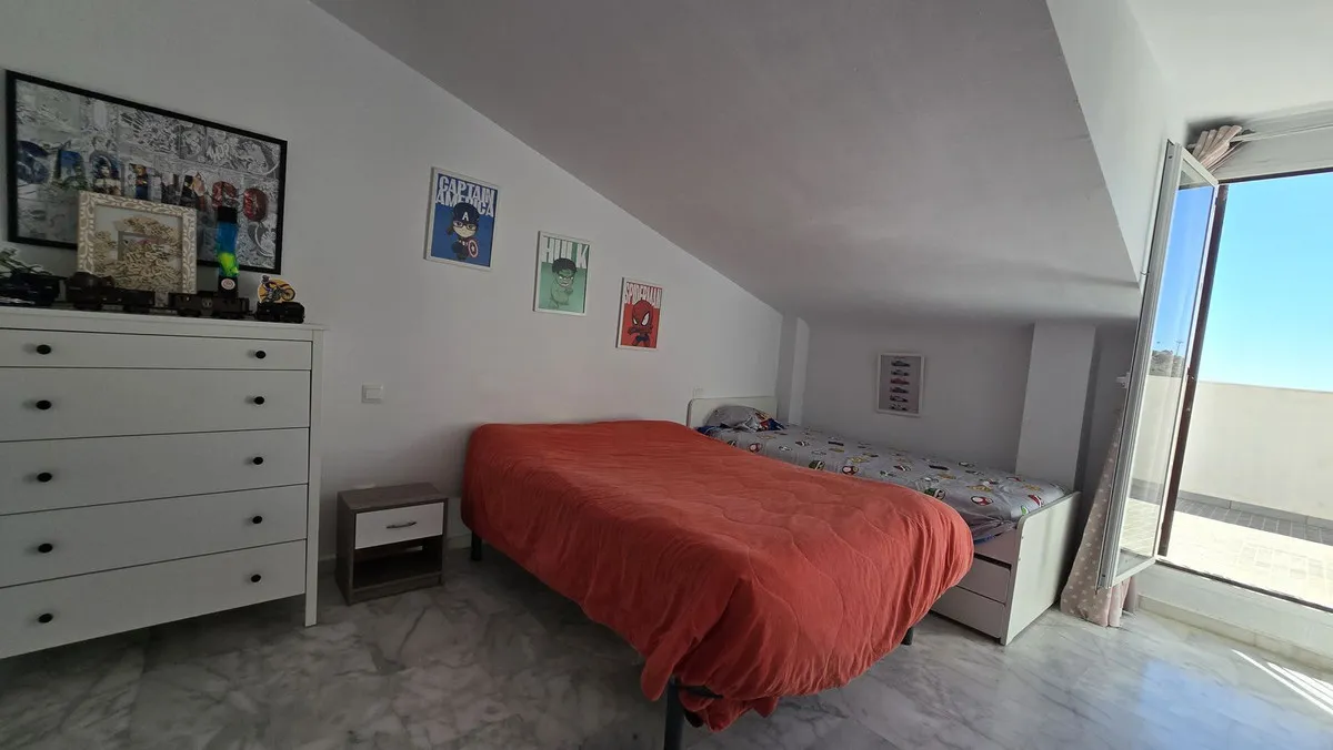 e0b88065-d000-47b8-8c4b-1af18698460b