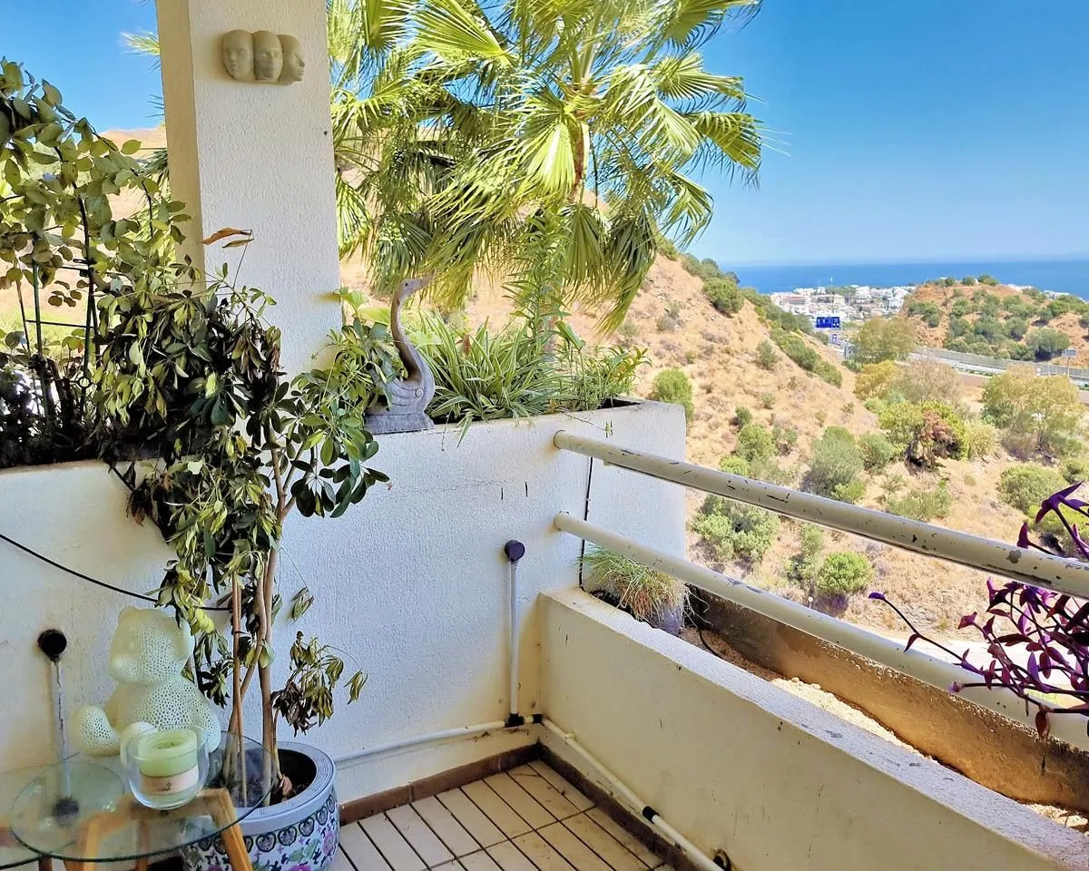 32fae9d2-63e1-4f78-9270-1370110d05dd