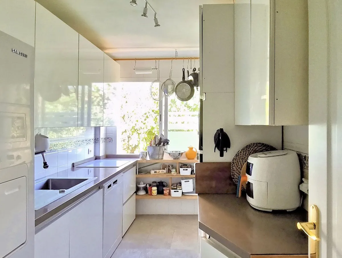 809d10ec-35e6-4cf5-892c-1bd533d8b3c1