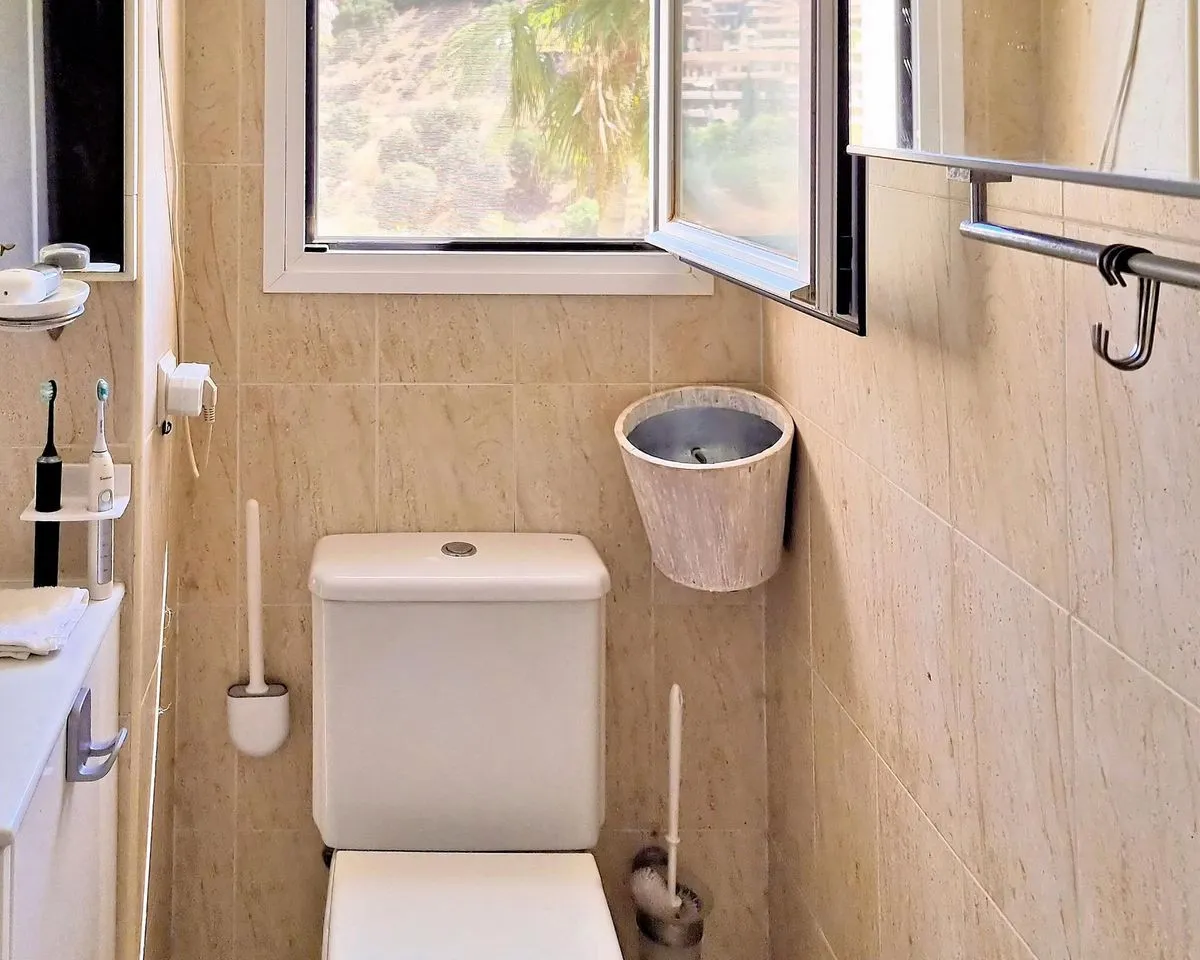 a375701d-0bb1-4200-bad9-4aaeecad6db6