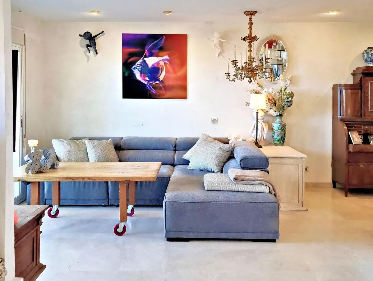 f00fee49-f9f0-4154-83c7-31dd4a7bc2e0