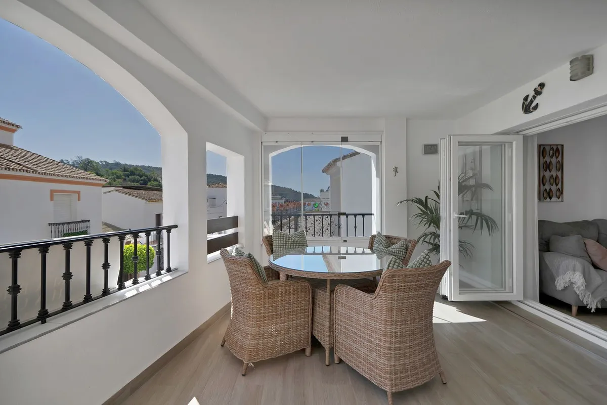 1e39b078-ded0-4988-9b8b-70c3d3e6dc54