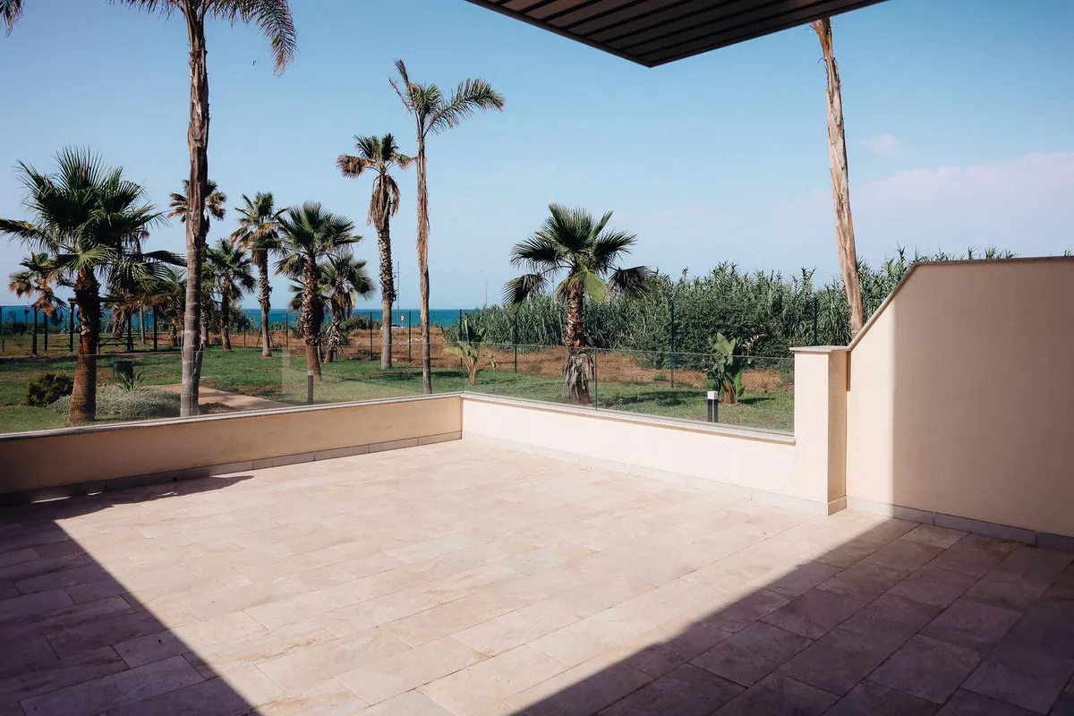 b4fb3182-aec1-4fea-8b6f-2ff96ca590dd