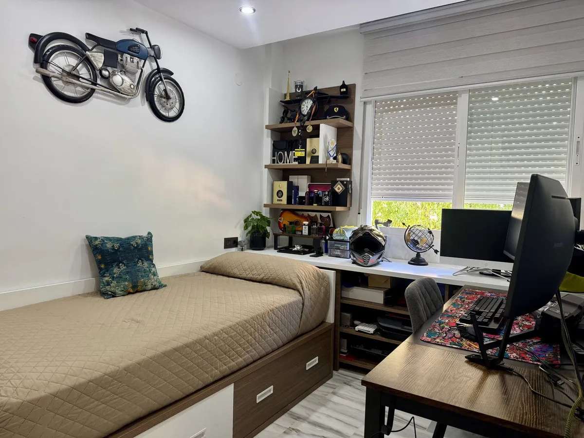 eabf5205-f372-4e86-a705-dc2245bd9cc8