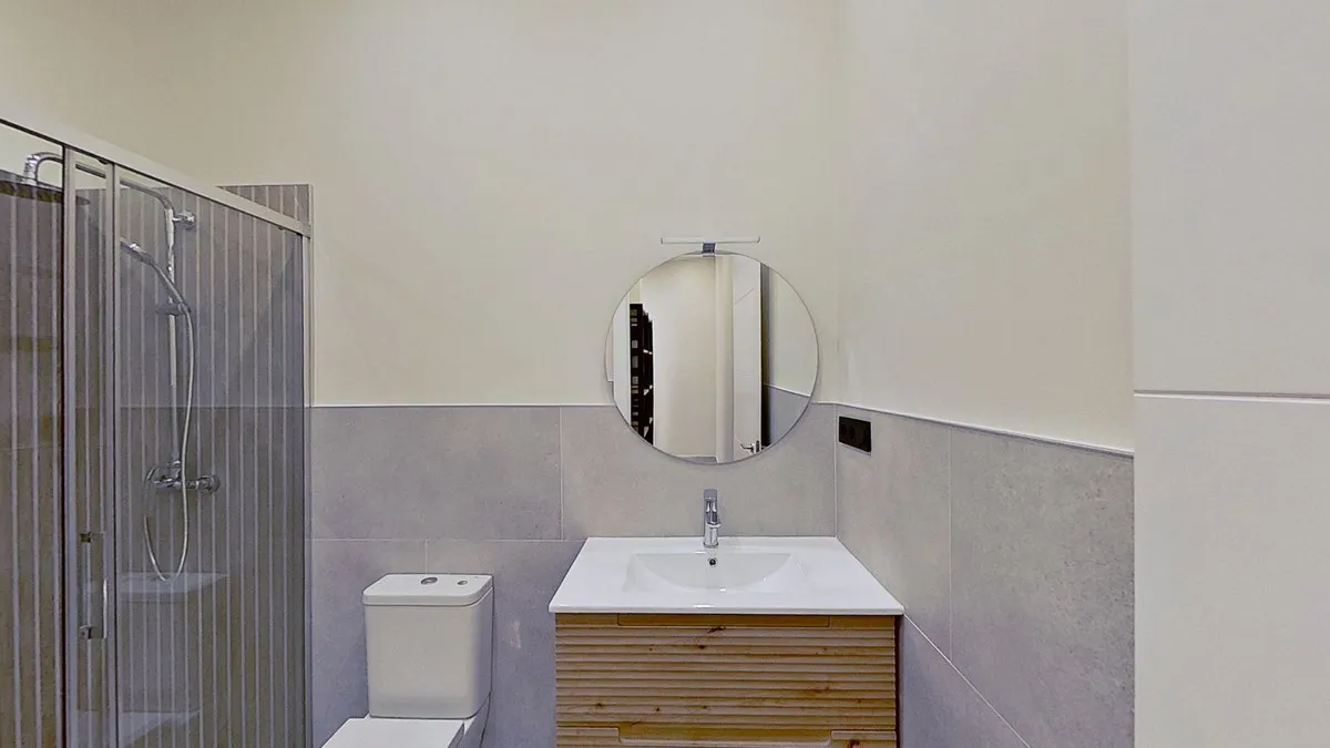 5f1d8aa5-b4cd-4c40-b462-16c1c2f85722