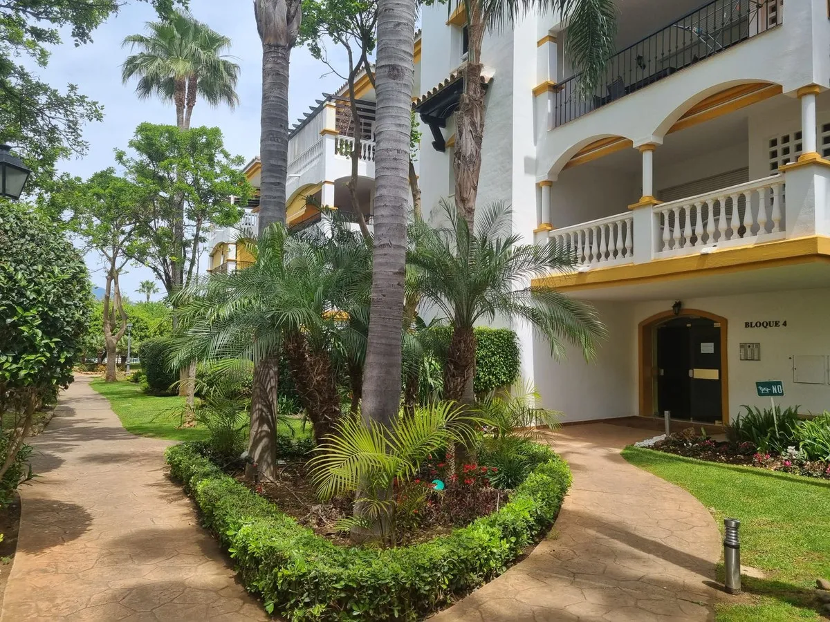 7a9d87ba-1d20-4bb0-b7d9-31c8f18a1d30