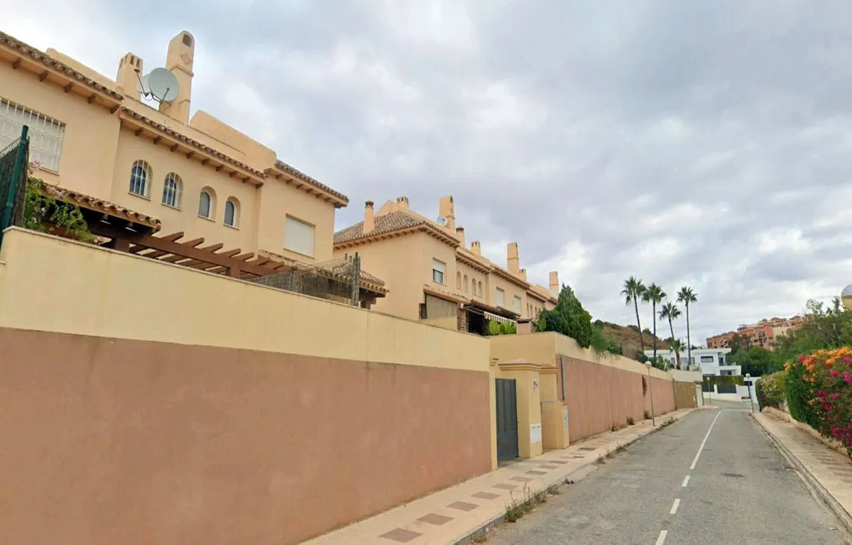 8d2d0ef5-f50b-441d-8582-c5aab5b98867