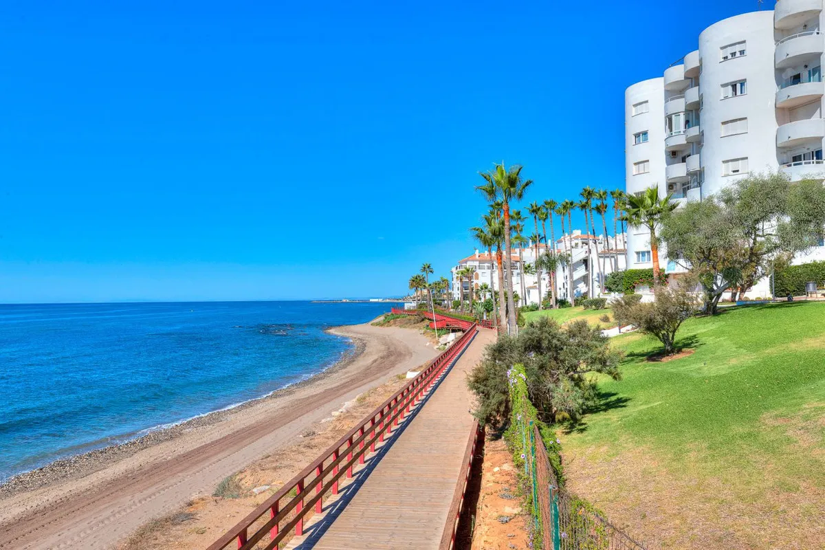 ad09ff54-9aeb-4cf9-94b0-dbb84d82d981