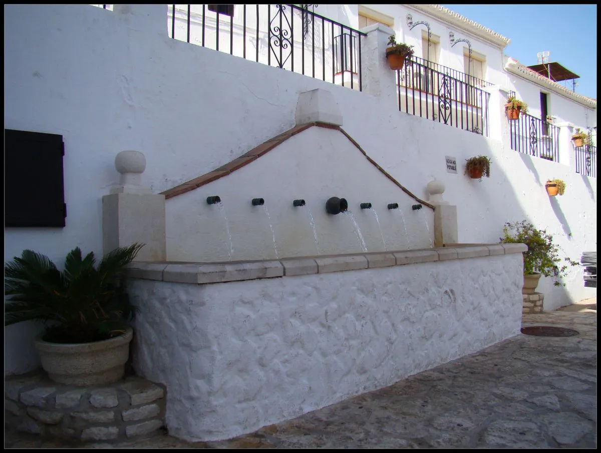 aeb0f909-76fc-451b-9fca-4ce7a8883749