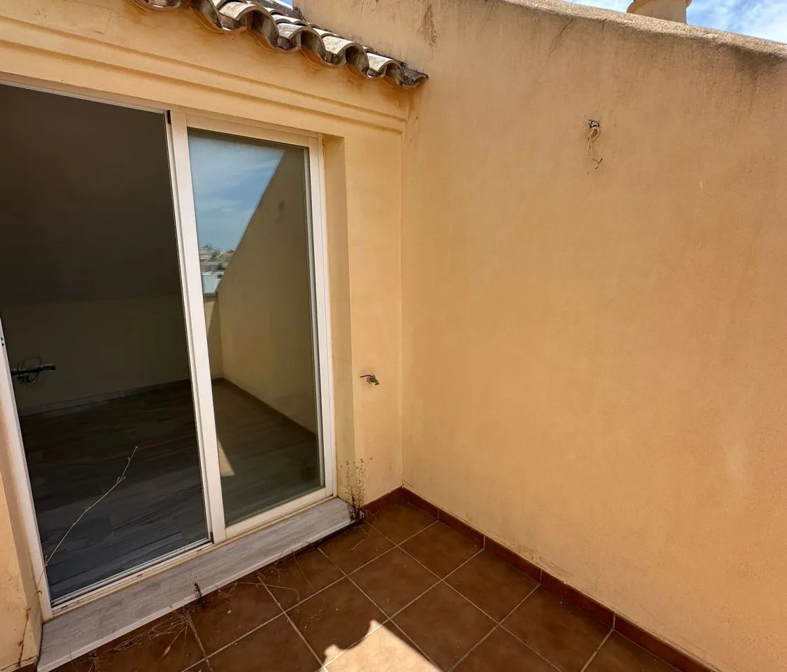 795cfa31-ee7d-4c21-a3f3-06410f3473f0