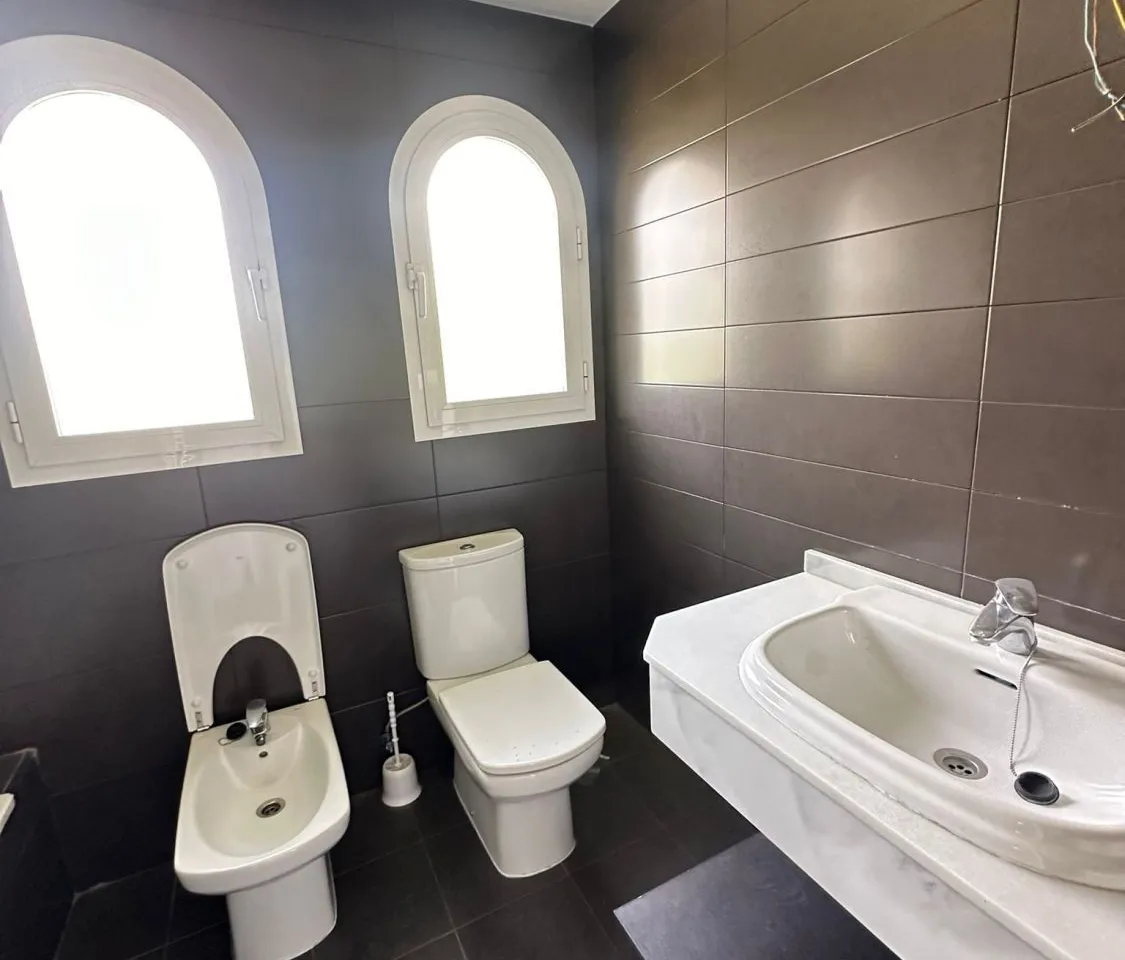 8b1b394f-61d6-49e5-9c79-baec3722557d