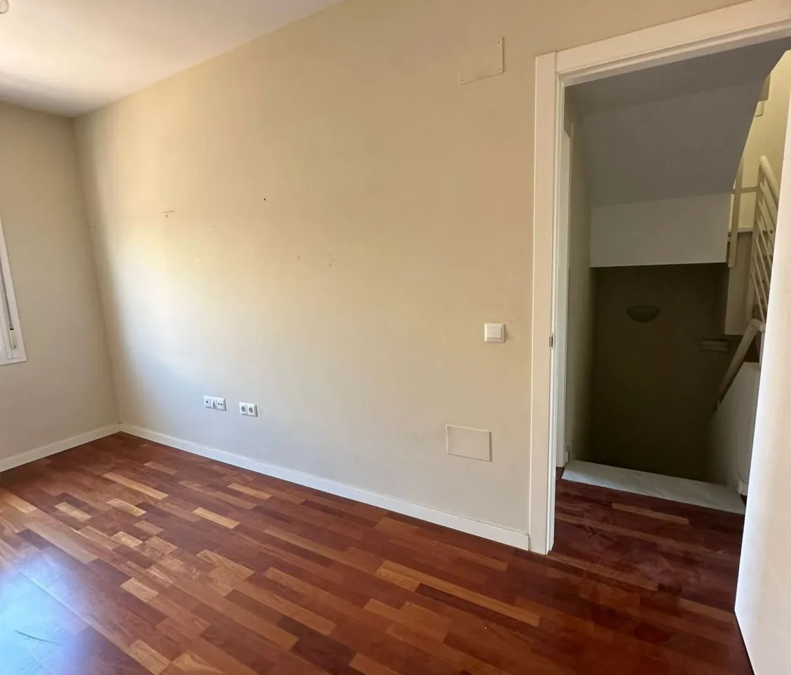 99fd9eba-98c3-4ed5-922a-79bedfcdeee5