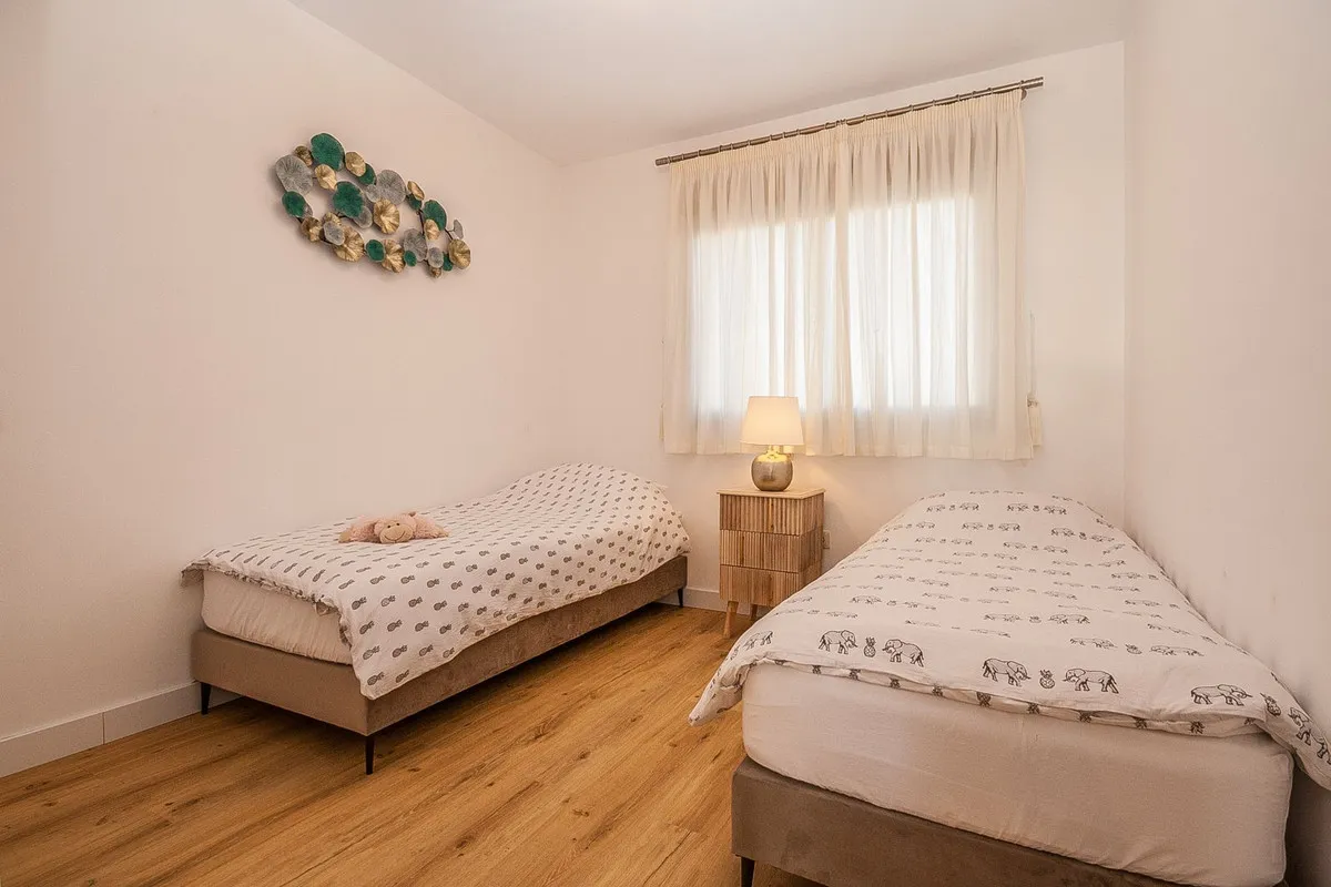 430aef04-b5d4-46f2-a2a6-06b82c5f0ff8