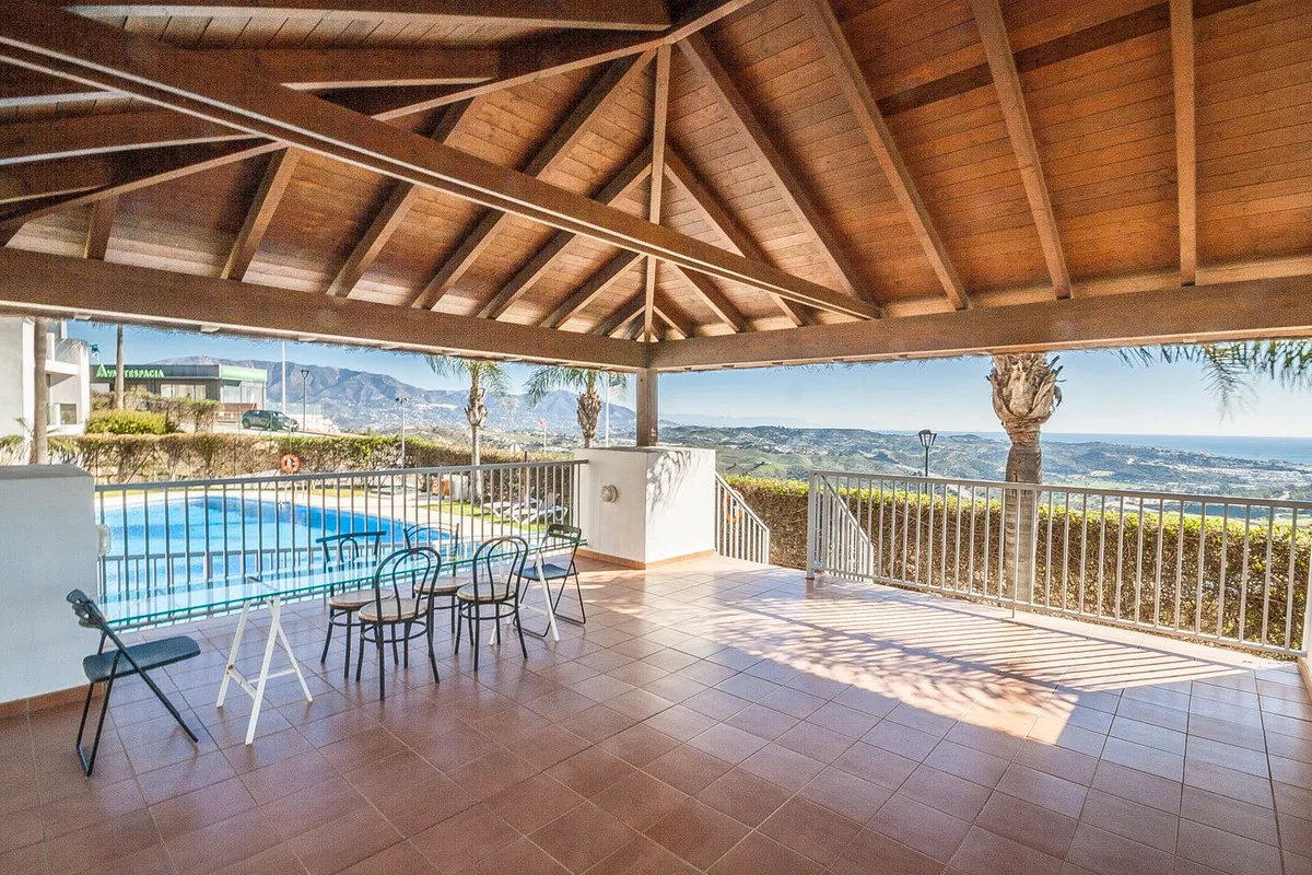 ea43f156-df9e-415c-a22e-72252b14e20a