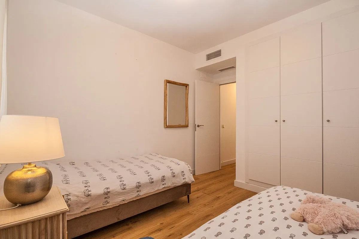 ec60fbd2-f7ec-49a2-a80e-8d2280879093