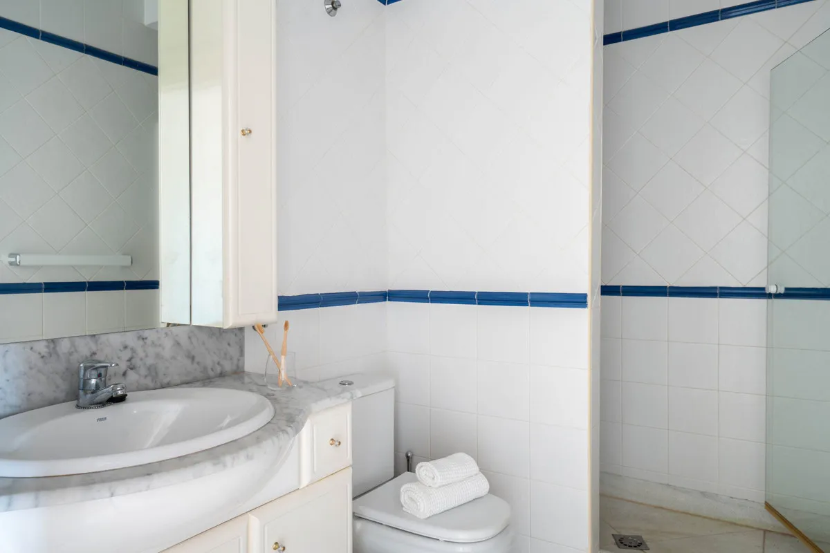 1c8e07b6-8ac5-4082-822e-43d867173608