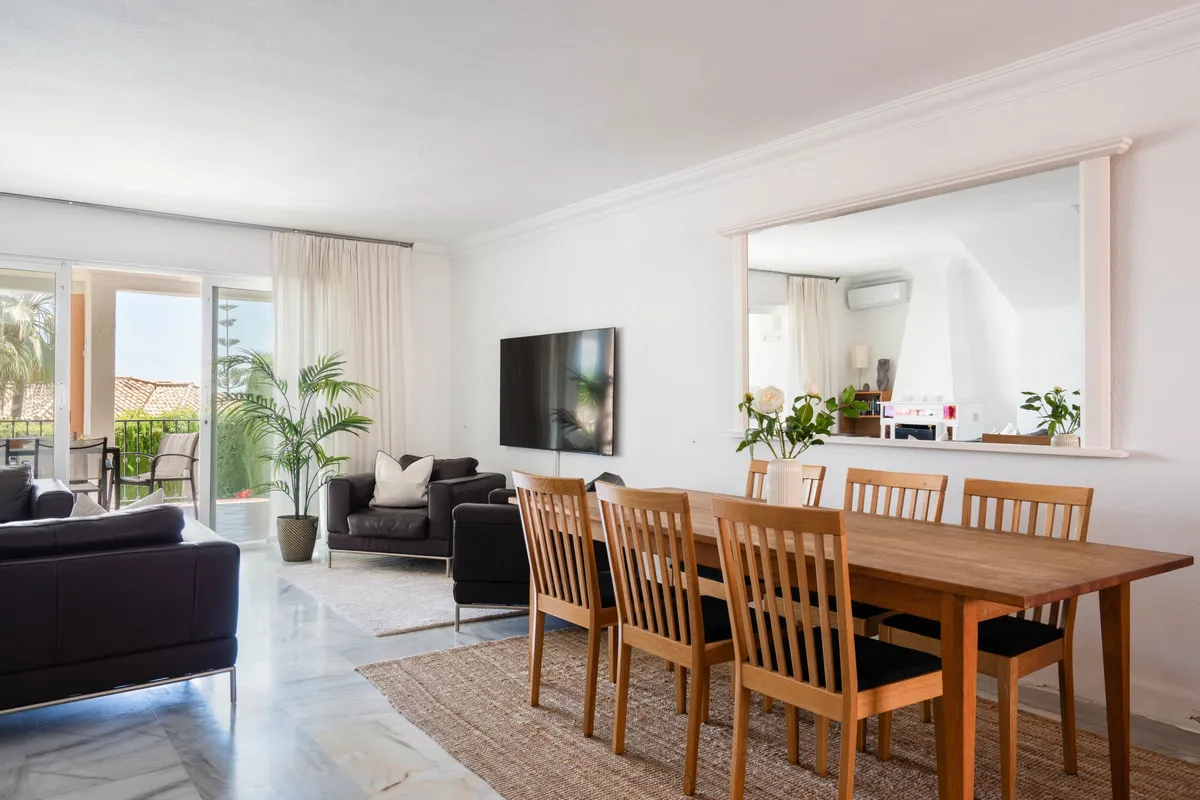 8d9e5863-a345-4c7f-9dc8-4f6edcd9b6f3