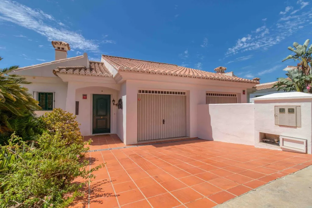 6fab7f3a-c2f5-4d52-88e3-9493c81c8631