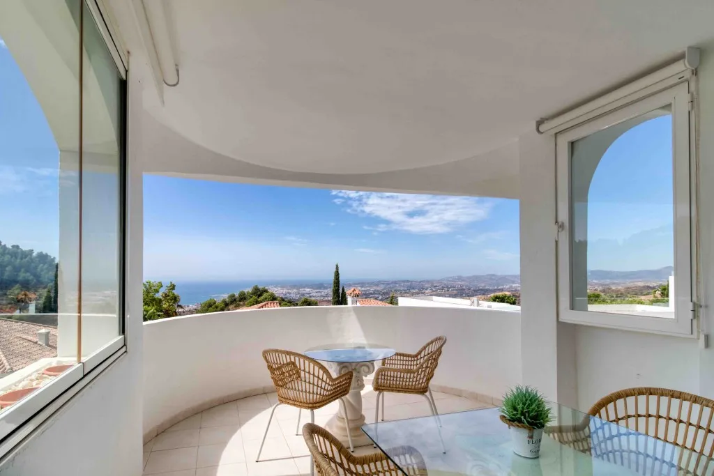 72e65897-02b4-4345-aefc-43d438b8058b