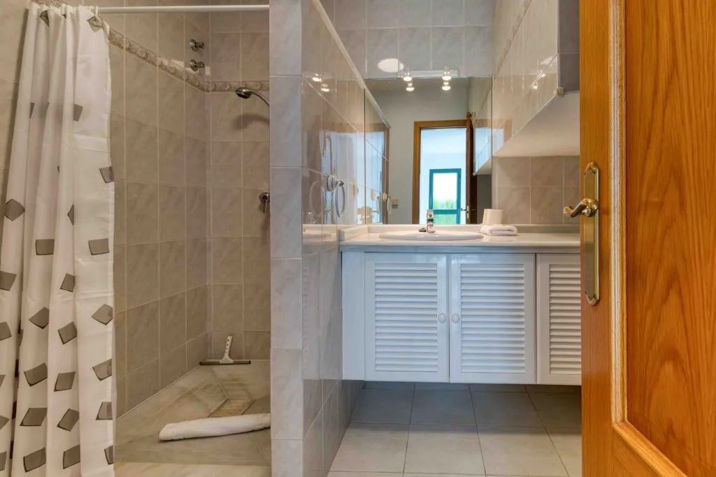 dfc4e4d7-f34f-433a-9348-affd9041ebdc