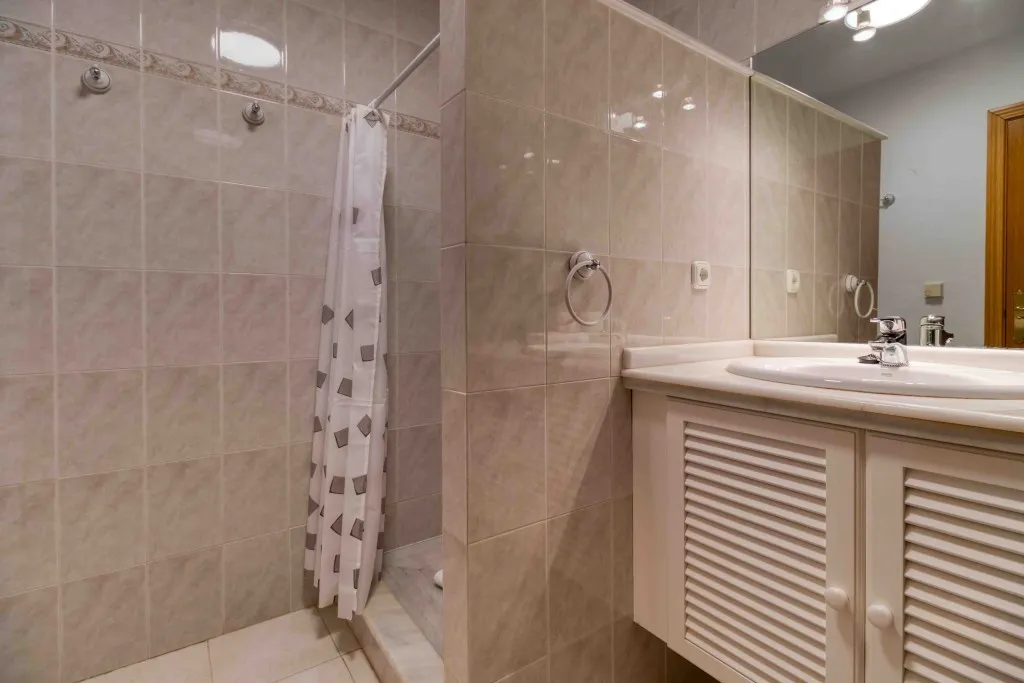 e3accf82-5a3f-4438-9e74-6ba56e3a5f40