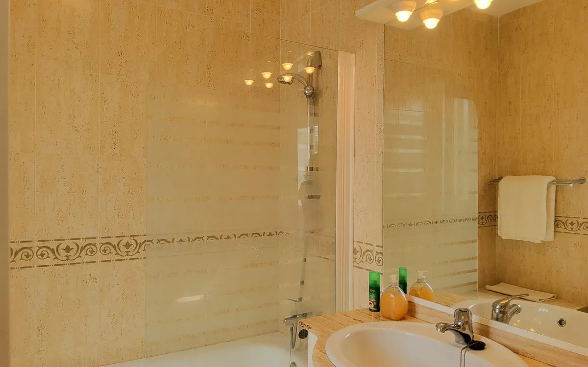 117c0f62-5090-4334-8d83-3fe73832adcd