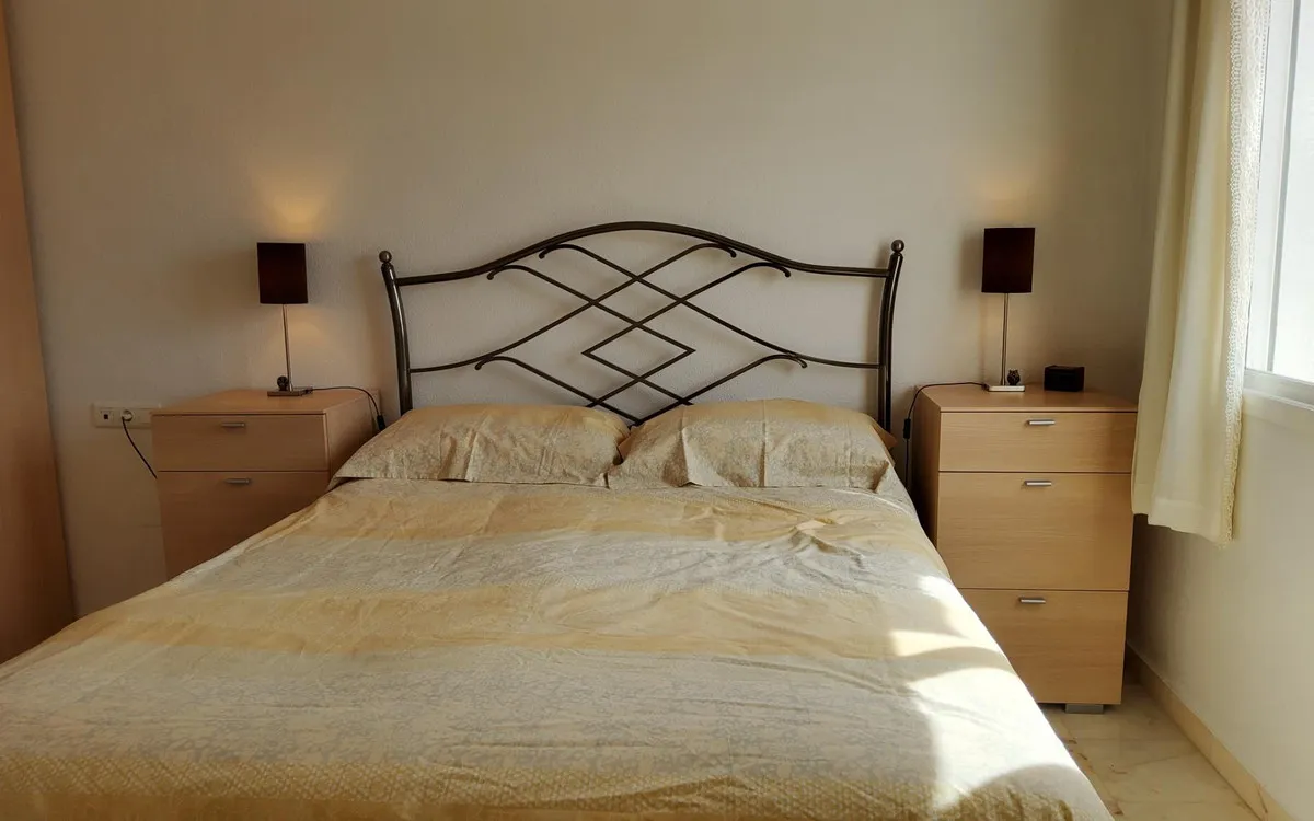 b01ce403-b905-42bb-9c26-622e7ef71b5d